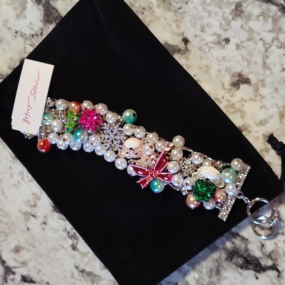 Betsey Johnson holiday polar bear Gift Bows Snowflake - Picture 1 of 9